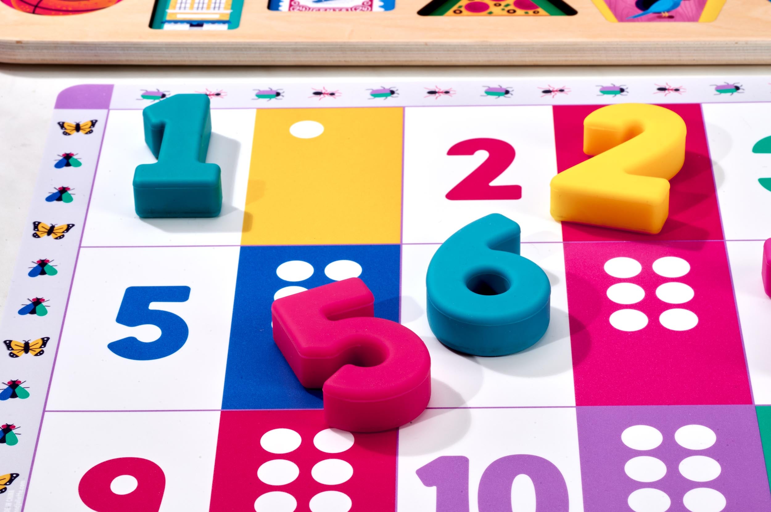 Numbers Placemat, Numbers Placemats, Number Placemat, Number Placemats, Kid plays with Numbers Placemat, Developing Early Math Skills with Numbers Placemat, Counting Placemat for Kids, Toddler playing with Placemat